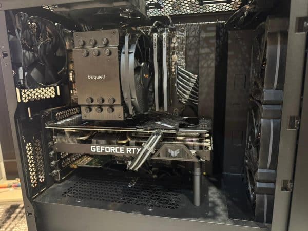 Plain adjustable GPU support stand to prevent GPU sag